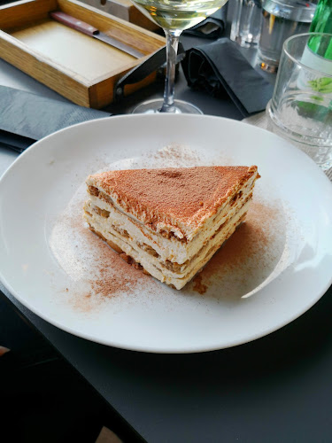 Vetrinjska ulica 30, 2000 Maribor