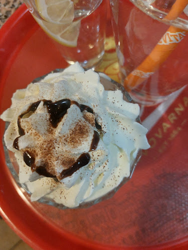 Baza Bar - Gastronomija in gostinstvo