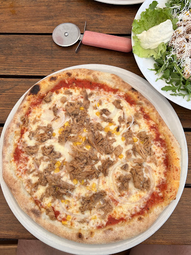 Pizzerija Fiesa - Gastronomija in gostinstvo