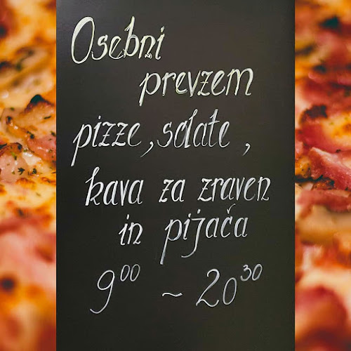 Tottapizza Pizzeria - Gastronomija in gostinstvo