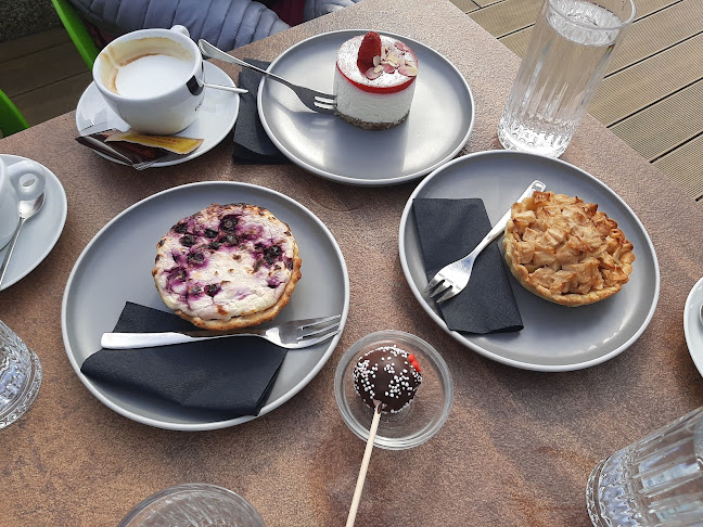 Opinii despre Kavarna Oscar în Ljubljana - Gastronomija in gostinstvo