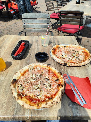 Opinii despre Pizzerija in špageterija "Potepuh", Uroš Mencinger s.p. în Lesce - Gastronomija in gostinstvo