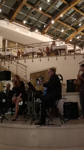 Cafe Central - Gastronomija in gostinstvo