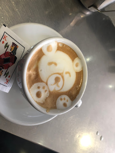 TILI BAR - DAUTI & Co. d.n.o. Ljubljana - Gastronomija in gostinstvo