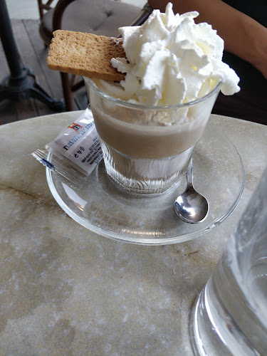 Langusova ulica 4, 1000 Ljubljana