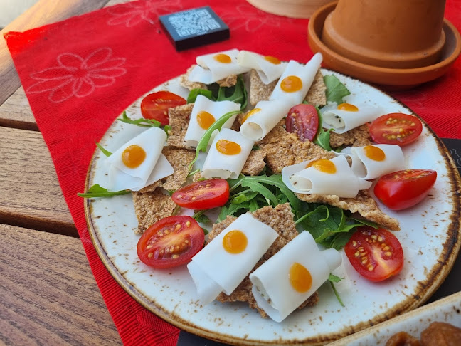 Adamič-Lundrovo nabrežje 5, 1000 Ljubljana