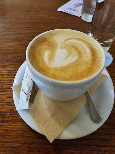 Opinii despre KAVARNA IN SLAŠČIČARNA KLJUKEC în Logatec - Gastronomija in gostinstvo