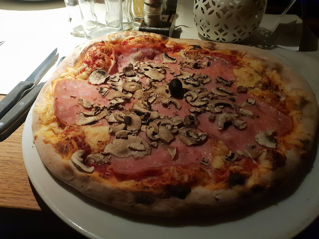 Ulica Marije Hvaličeve 6, 1000 Ljubljana