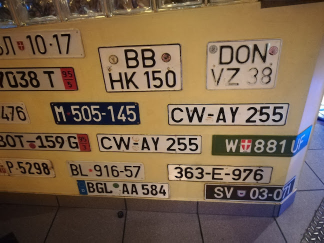 Opinii despre Okrepčevalnica Pizzeria Garaža în Ljubljana - Gastronomija in gostinstvo