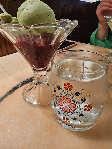 Ilich slaščičarstvo - Gastronomija in gostinstvo