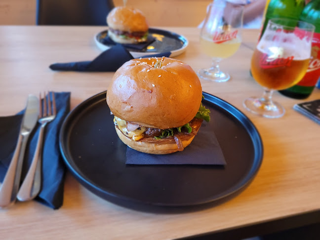 Opinii despre Black Swan House în Lesce - Gastronomija in gostinstvo