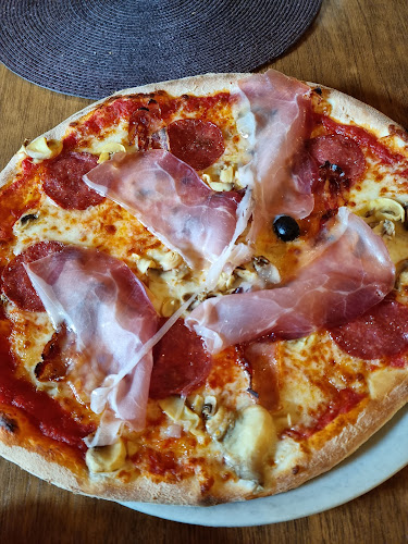 Gostilna in pizzeria Herman s prenočišči - Gastronomija in gostinstvo