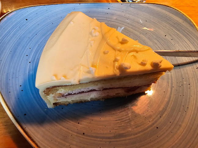 Kavarna Rog - Gastronomija in gostinstvo