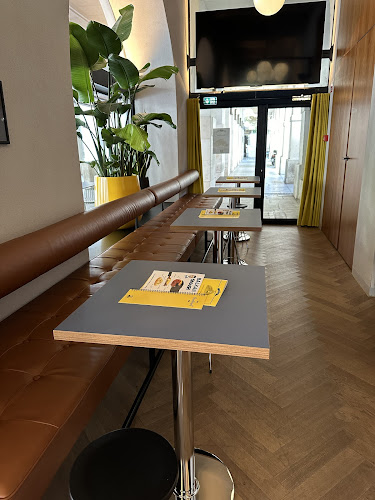 Slovenska cesta 25, 1000 Ljubljana