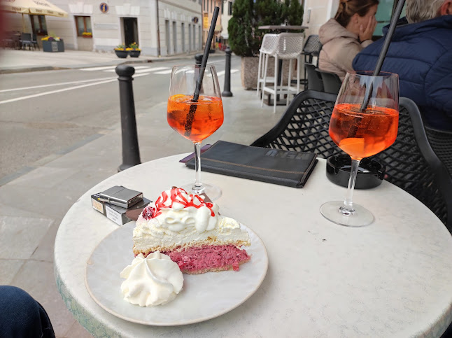 Trg golobarskih žrtev 40, 5230 Bovec