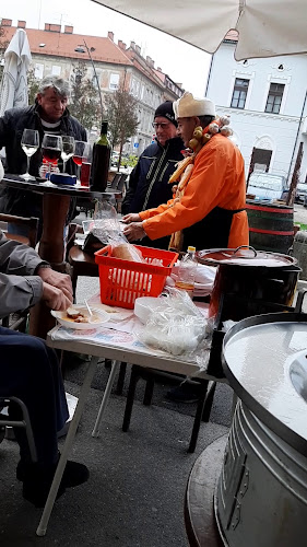 Bar Plato ( prodaja se na novo prenovljen v celoti )