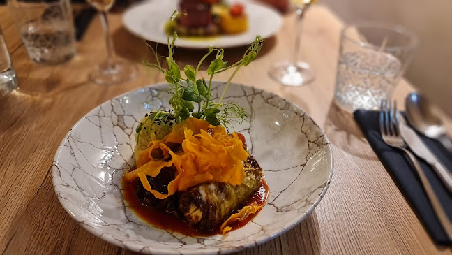 Gaudi&Naan - Gastronomija in gostinstvo