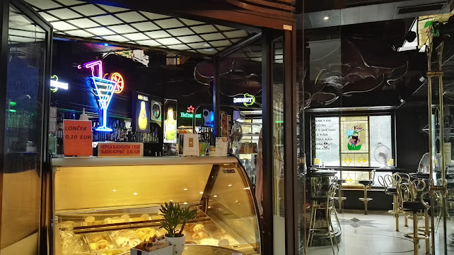 Kava Bar Gaj - točenje pijač - Gastronomija in gostinstvo