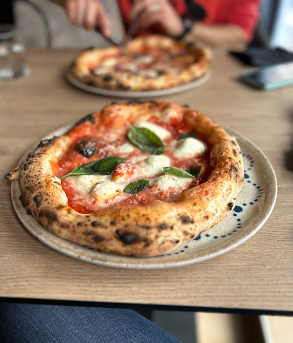 Opinii despre Fugazi Cucina&Bar în Ljubljana - Gastronomija in gostinstvo