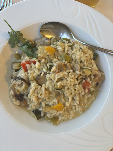 Riva pizzeria - Gastronomija in gostinstvo