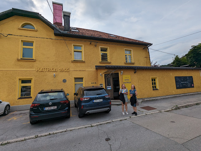 Opinii despre Katrca Bar în Ljubljana - Gastronomija in gostinstvo