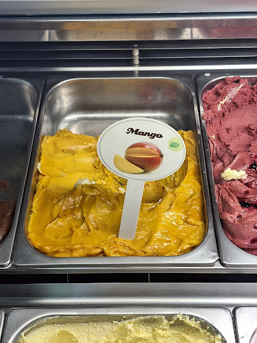 Sladoledarna Balonček (Gelateria, Ice Cream Shop) - Gastronomija in gostinstvo