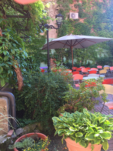 Toto Cafe Bar, Mojca Furman S.P.