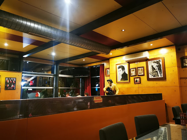 Elvis American Bar - Gastronomija in gostinstvo