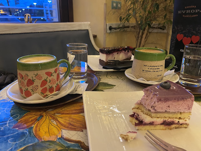 Slaščičarna in Kavarna Evropa - Gastronomija in gostinstvo
