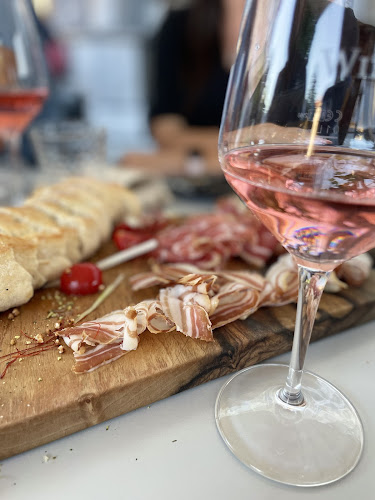 Comentarii opinii despre Wine bar Šuklje