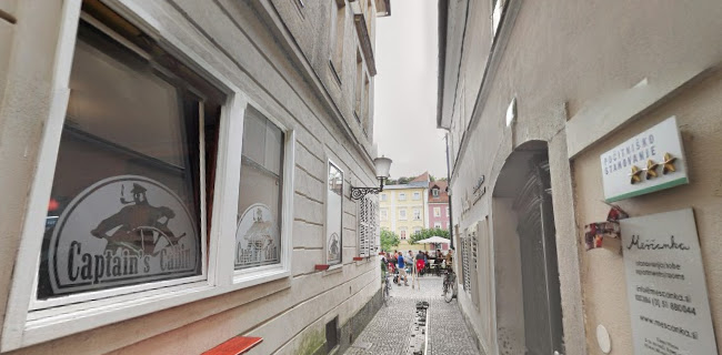 Captain's Cabin - Gastronomija in gostinstvo