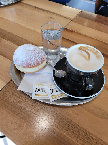 Comentarii opinii despre Slaščičarna in kavarna Julija (Bruno gostinstvo, trgovina in pekarna Gabrijele d.o.o.)