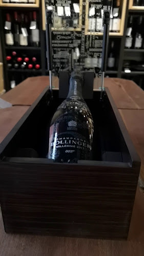 Polek | Vinoteka & Wine bar