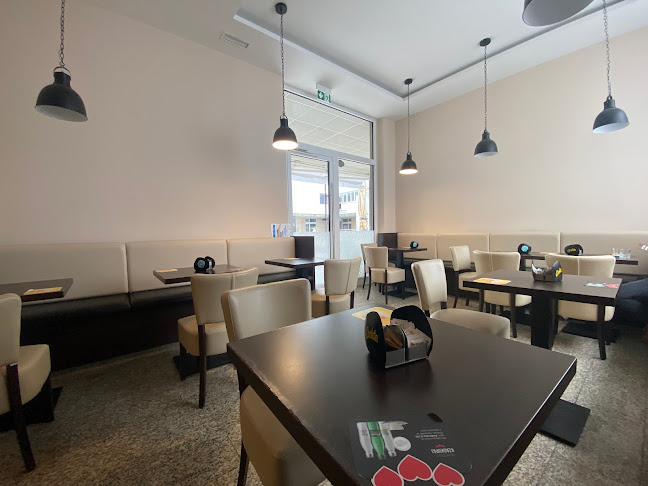 Delfin Bar - Gastronomija in gostinstvo