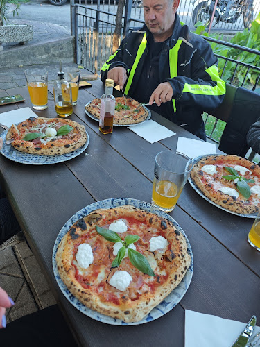 Pizzeria Porka Eva - Gastronomija in gostinstvo