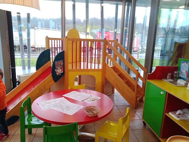 Comentarii opinii despre Marché Lukovica