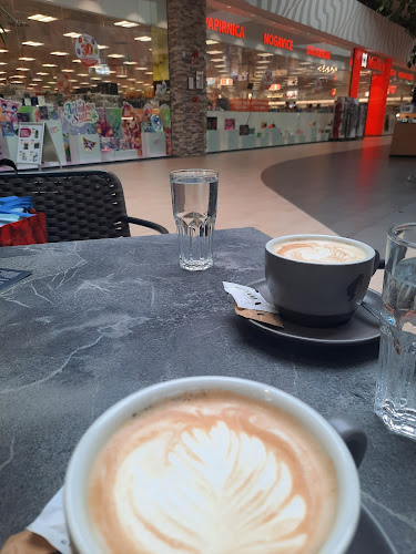 Opinii despre Lola Caffe în Kranj - Gastronomija in gostinstvo