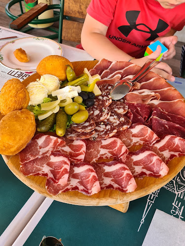 Sarajevska pivnica Sežana - Gastronomija in gostinstvo