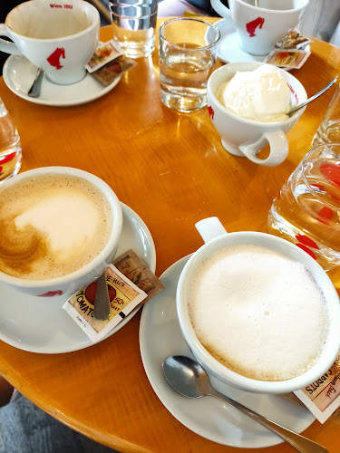 Opinii despre Kavarna Carniola în Kranj - Gastronomija in gostinstvo