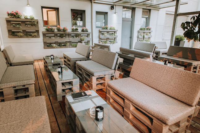 Rondo bar Kranj - Gastronomija in gostinstvo