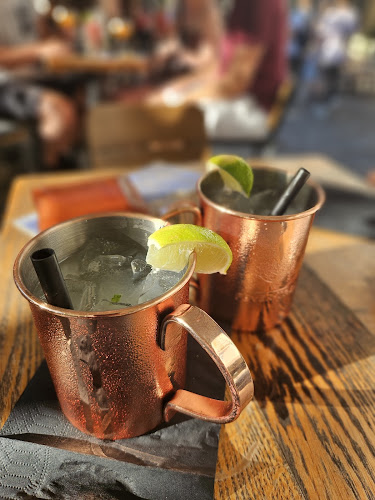 Captain's Cabin - Gastronomija in gostinstvo