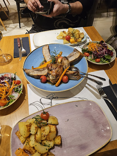 Na Vasi, restavracija in prenočišča