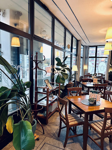 Čajnica in kavarna DNEVNA - Gastronomija in gostinstvo