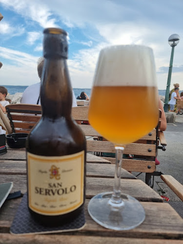 Prešernovo nabrežje 4, Prvomajski trg 3, 6330 Piran