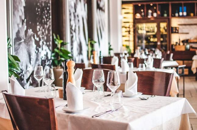 Veliki trg 11, 6310 Izola