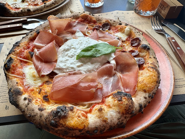 Pizzeria Peruzza - Gastronomija in gostinstvo