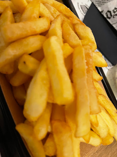 Gortanov trg 12, 6000 Koper