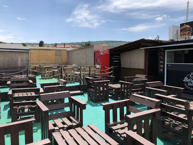 Burger Time Izola - lokal ob obali - Izola