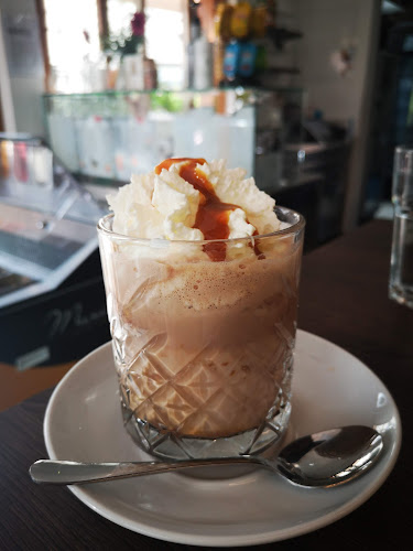 Kavarna Na Tržn'c - Gastronomija in gostinstvo