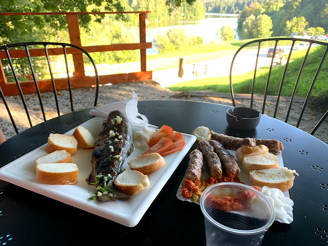 Lušt’n pod hrastom